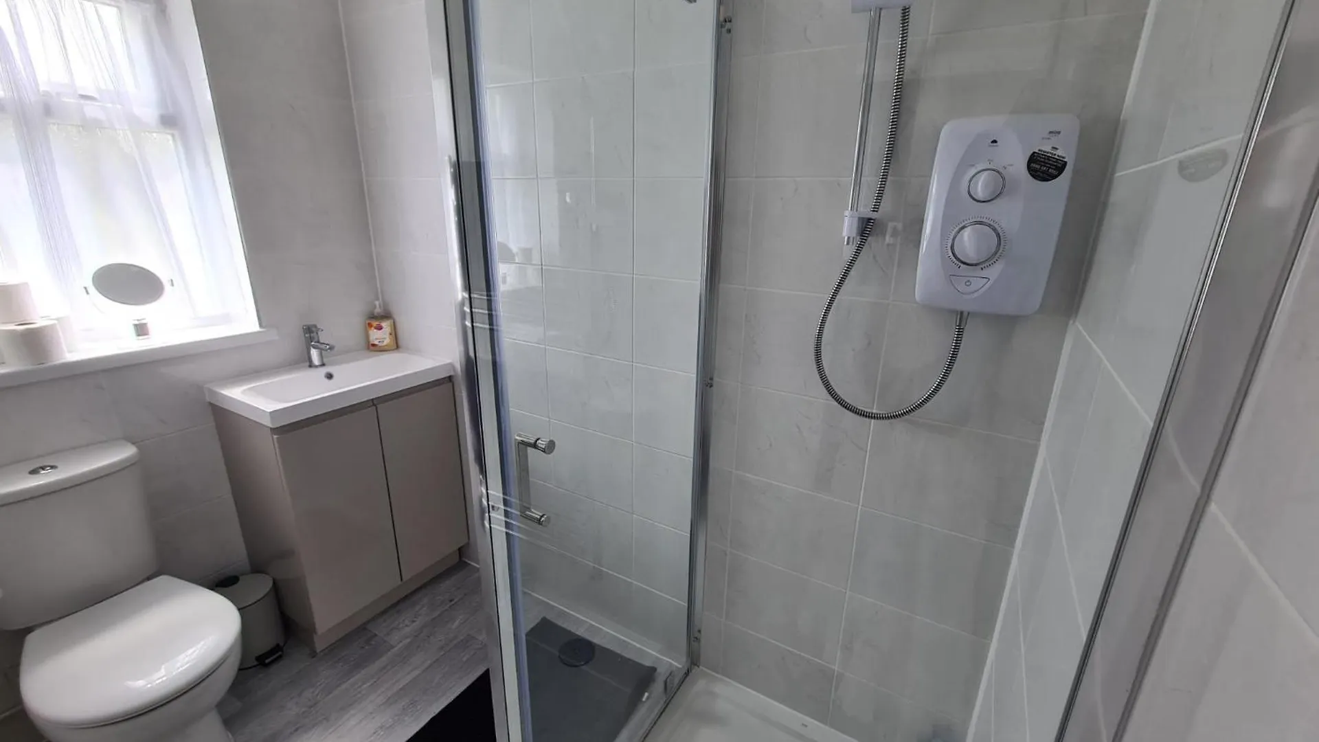 Villa Meadow View - Large Commercial Accommodation Chilworth