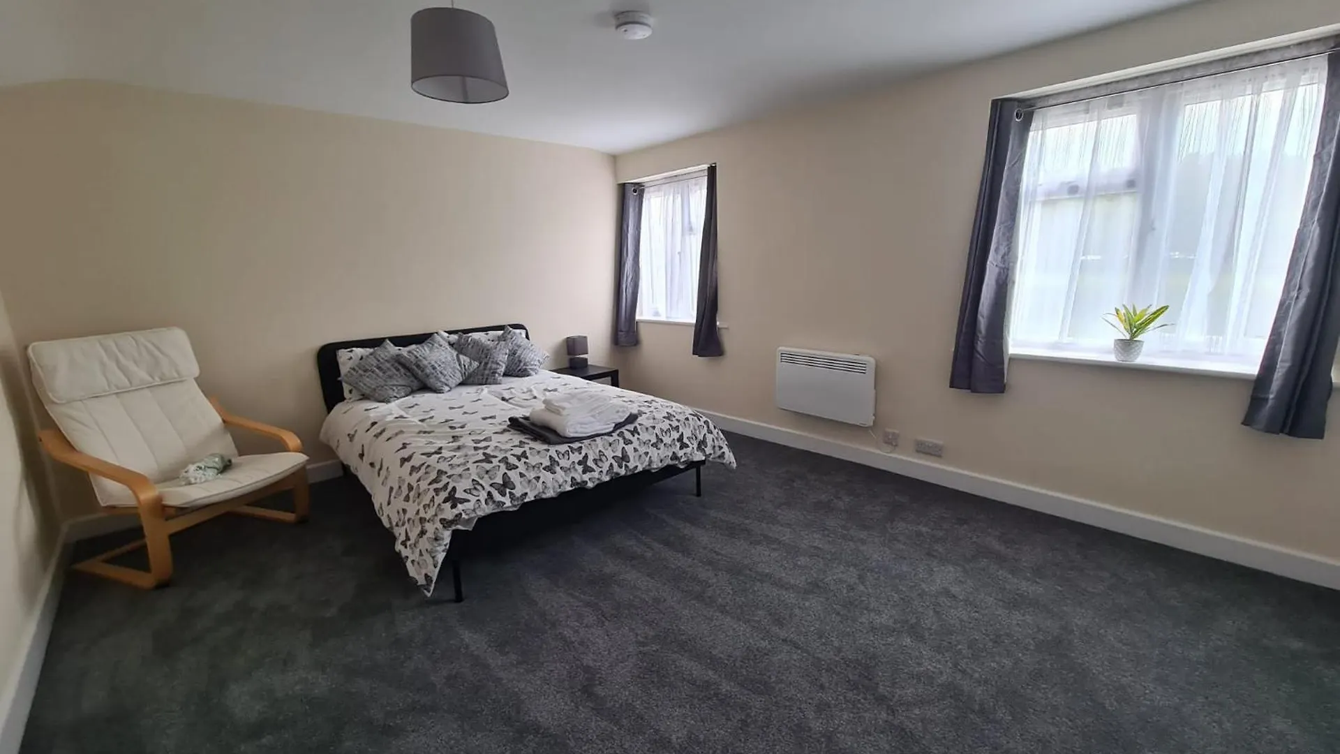 Villa Meadow View - Large Commercial Accommodation Chilworth