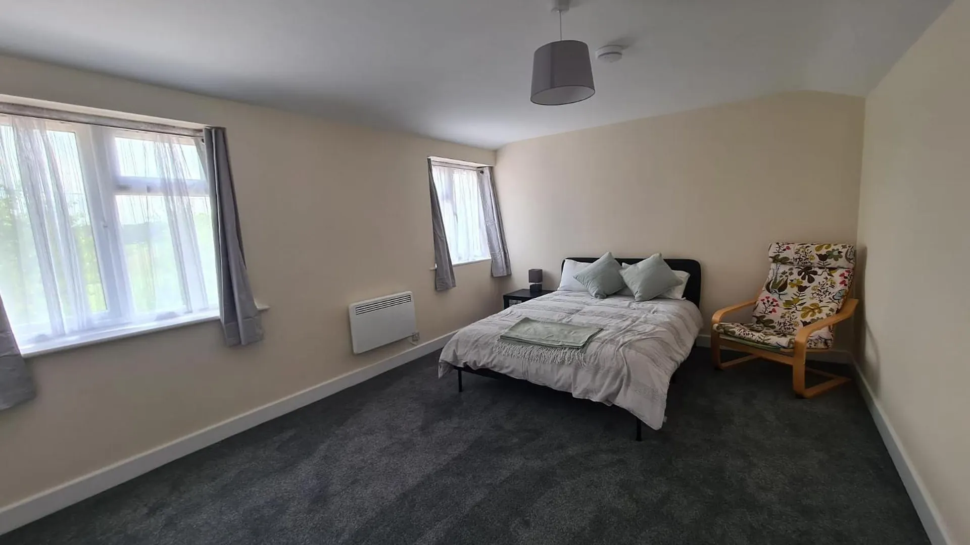 Meadow View - Large Commercial Accommodation Chilworth  United Kingdom